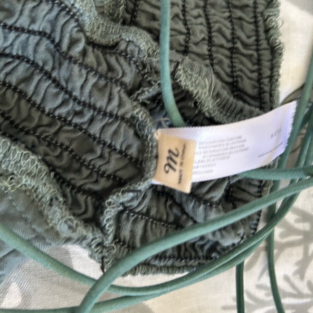 Green Ruched Cropped Tank - Picture 6 of 6